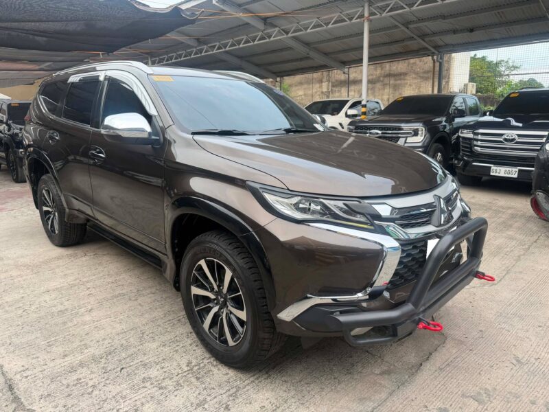 2017 MITSUBISHI MONTERO GLS PREMIUM