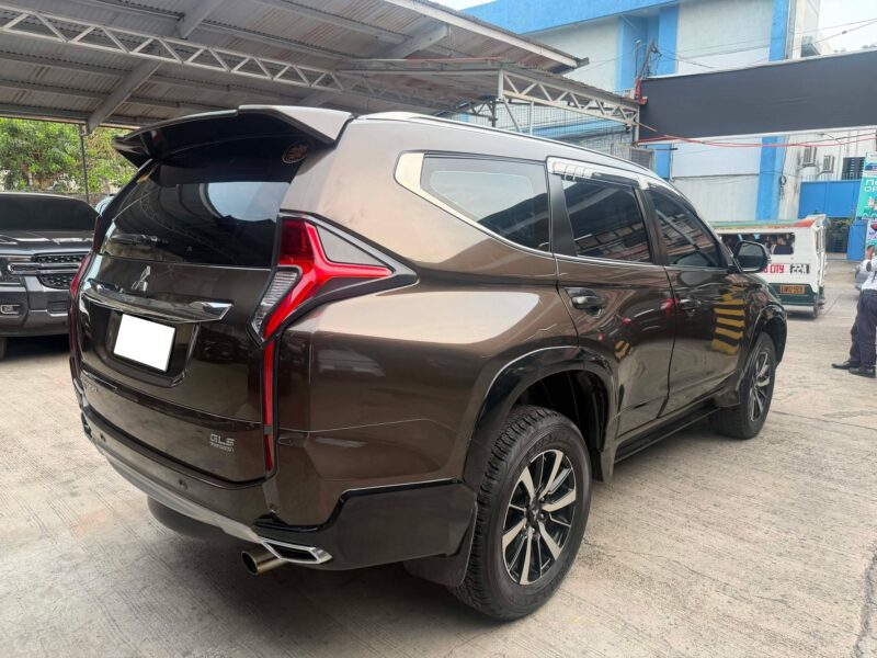2017 MITSUBISHI MONTERO GLS PREMIUM
