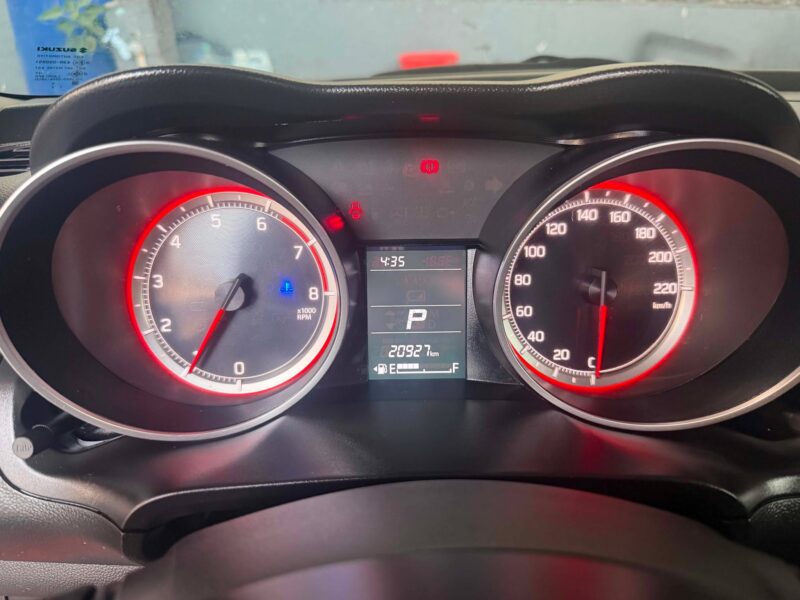 2022 SUZUKI SWIFT 20TKMS ONLY!!!!!