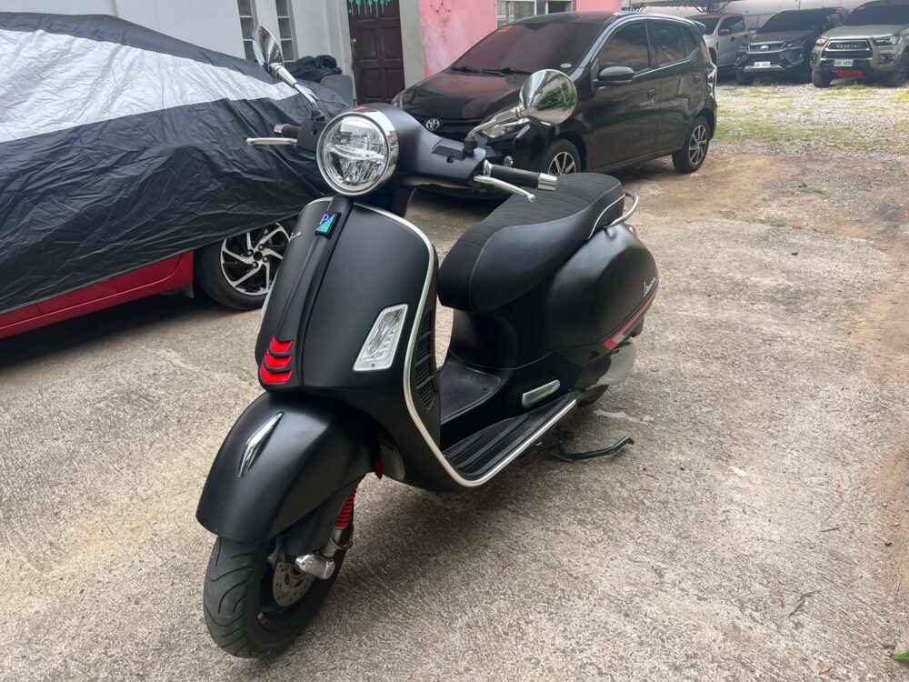 2021 VESPA GTS SUPER 300