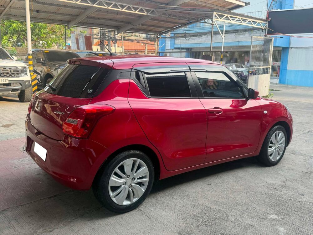 2022 SUZUKI SWIFT 20TKMS ONLY!!!!!