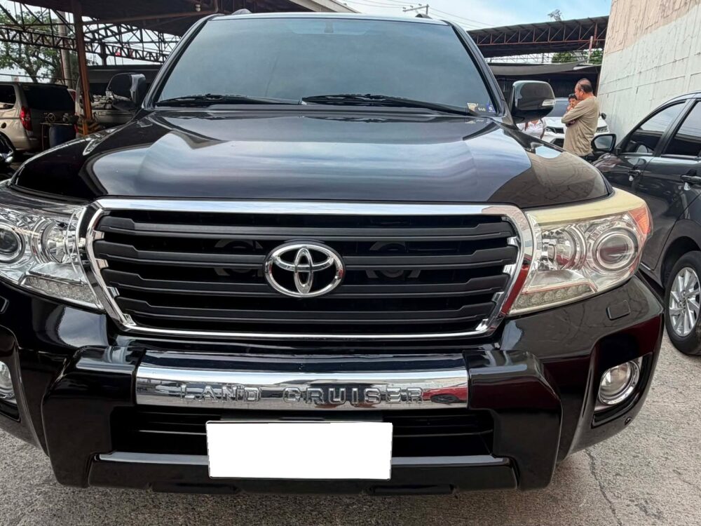 2012 TOYOTA LAND CRUISER 200 DUBAI VERSION