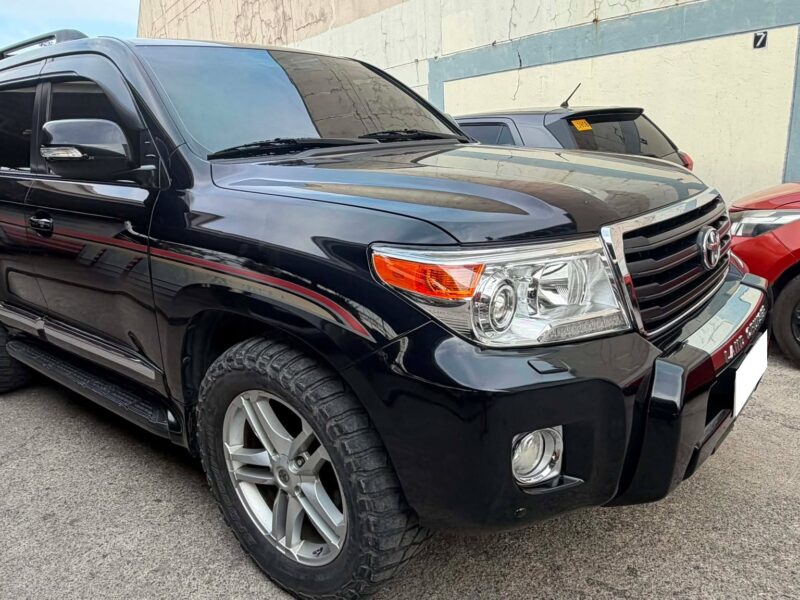 2012 TOYOTA LAND CRUISER 200 DUBAI VERSION