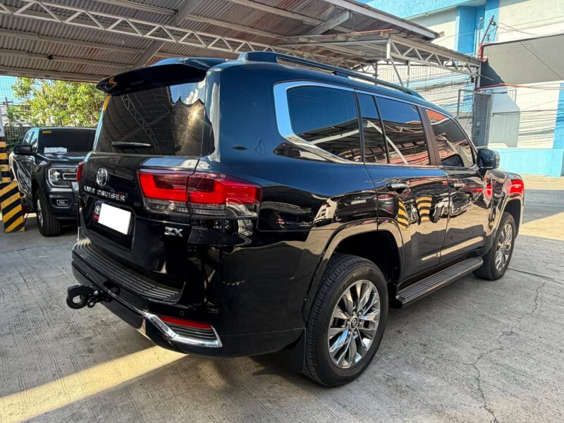 2026 TOYOTA LAND CRUISER LC300 ZX V6 AT BRANDNEW BULLETPROOF ARMORED UNIT