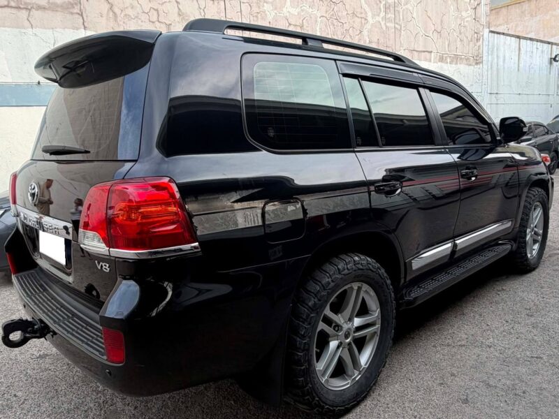 2012 TOYOTA LAND CRUISER 200