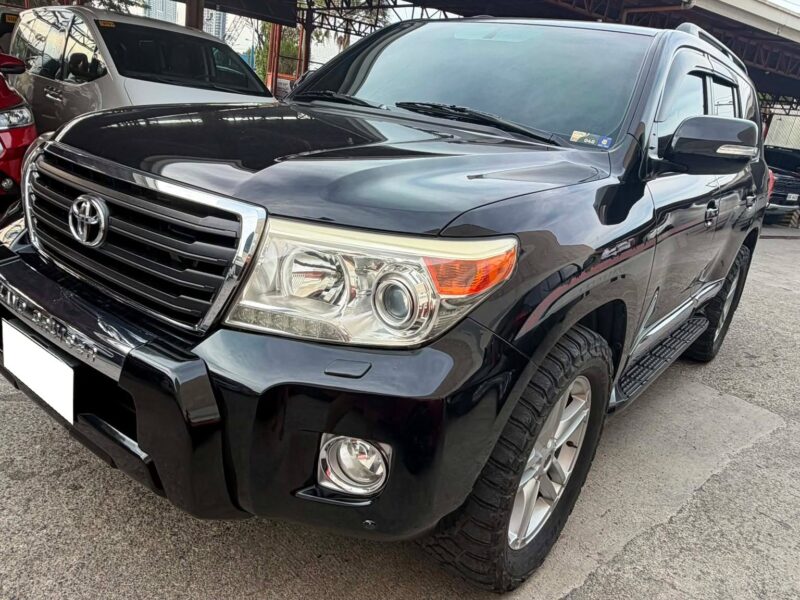 2012 TOYOTA LAND CRUISER 200