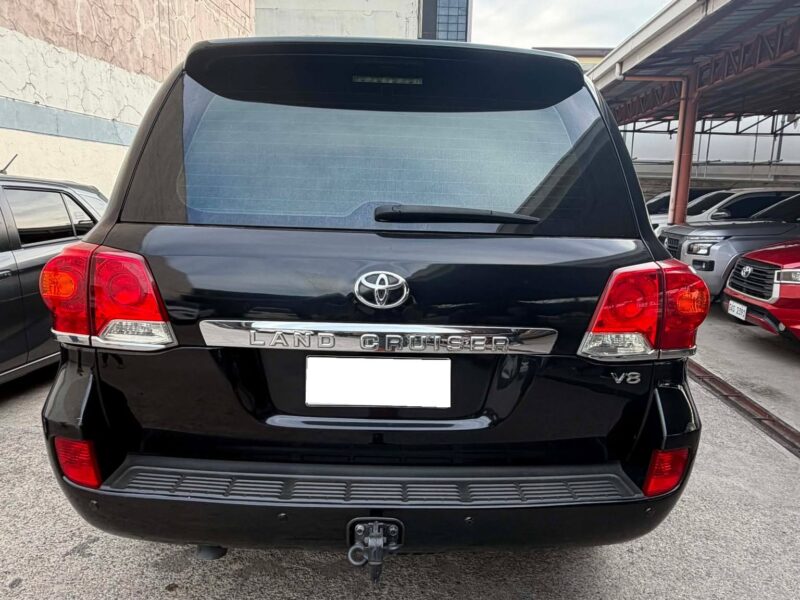 2012 TOYOTA LAND CRUISER 200