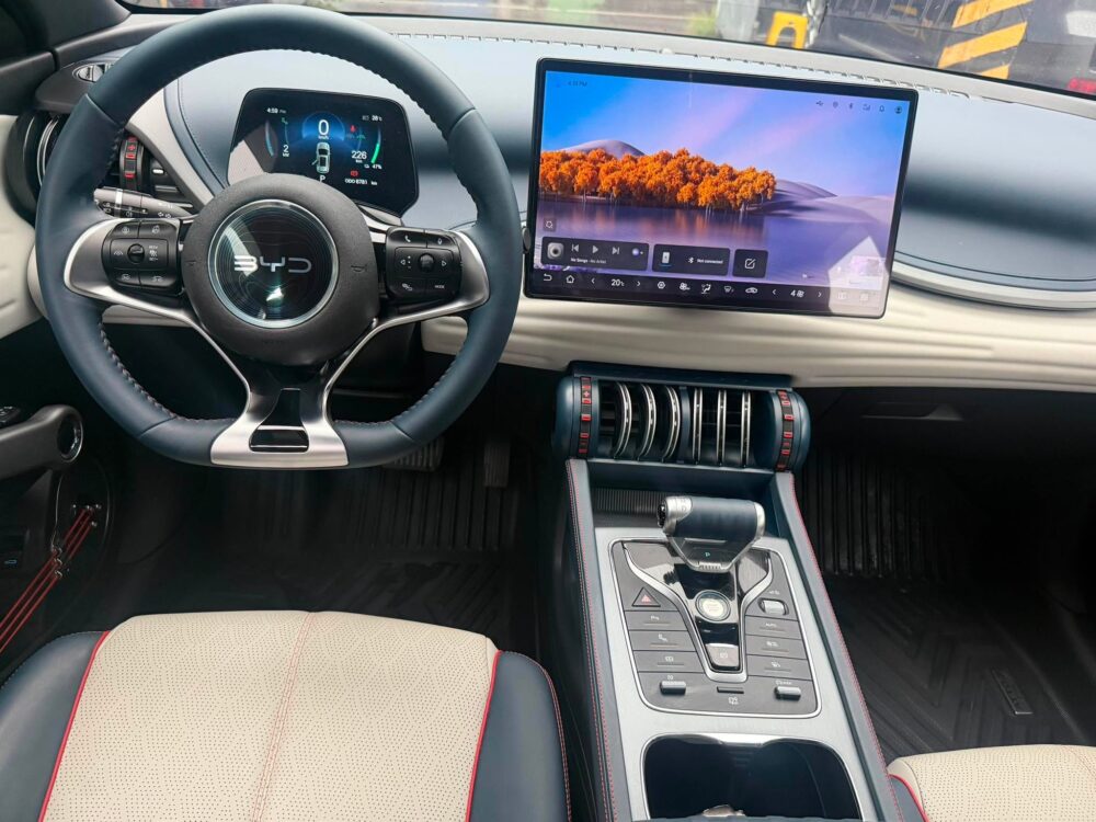 2025 BYD ATTO 3 PREMIUM FULL EV AUTOMATIC TRANSMISSION 6TKM ONLY!!!