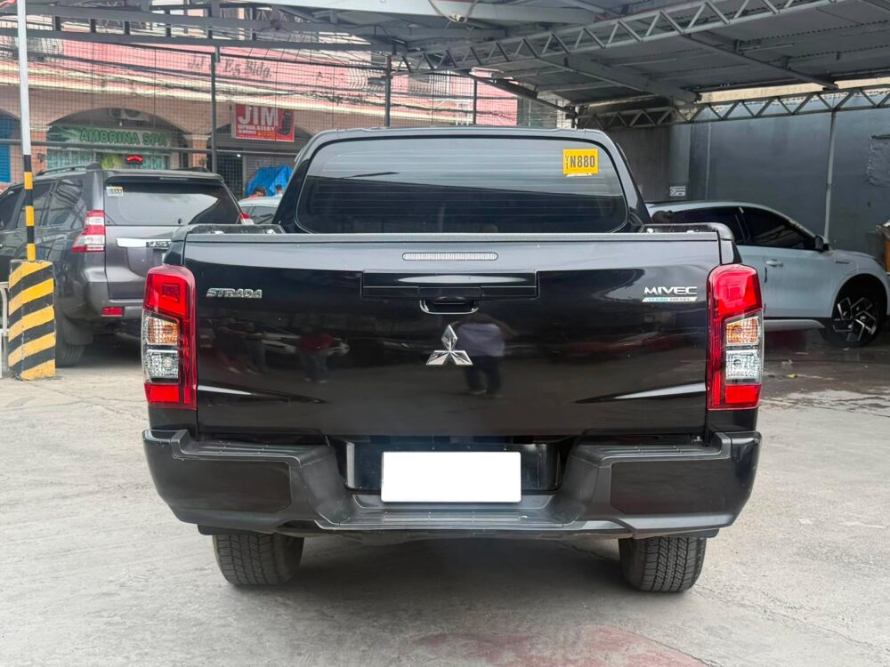 2023 MITSUBISHI STRADA 2.4 GLS 4X2 AUTOMATIC TRANSMISSION 28TKM ONLY
