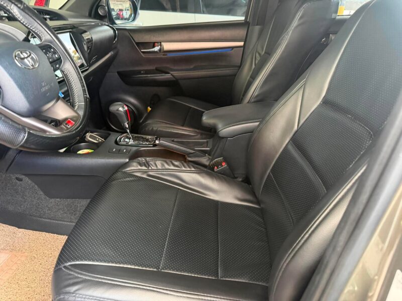 2024 TOYOTA HILUX CONQUEST V (GR SPORT INSPIRED) 4X2 AUTOMATIC TRANSMISSION 28TKM