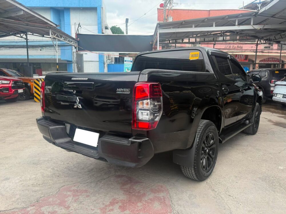 2023 MITSUBISHI STRADA 2.4 GLS 4X2 AUTOMATIC TRANSMISSION 28TKM ONLY