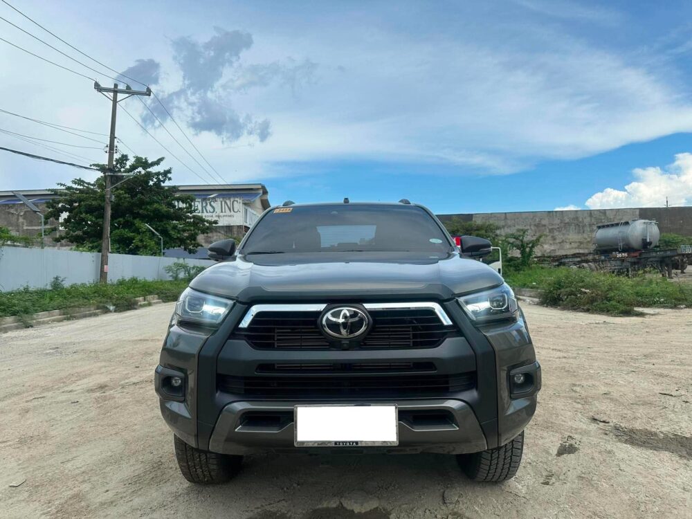 2025 TOYOTA HILUX CONQUEST 2.4 V 4X2 AUTOMATIC TRANSMISSION 6TKM ONLY!!!