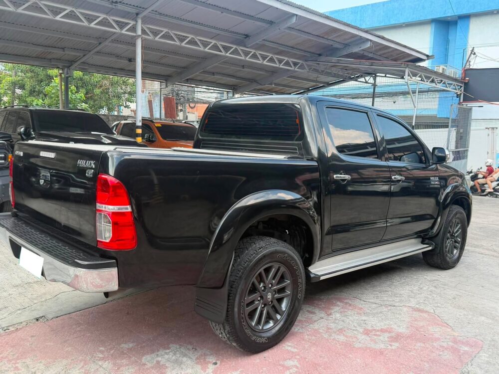 2013 TOYOTA HILUX 3.0 G 4X4 MANUAL TRANSMISSION 62TKM