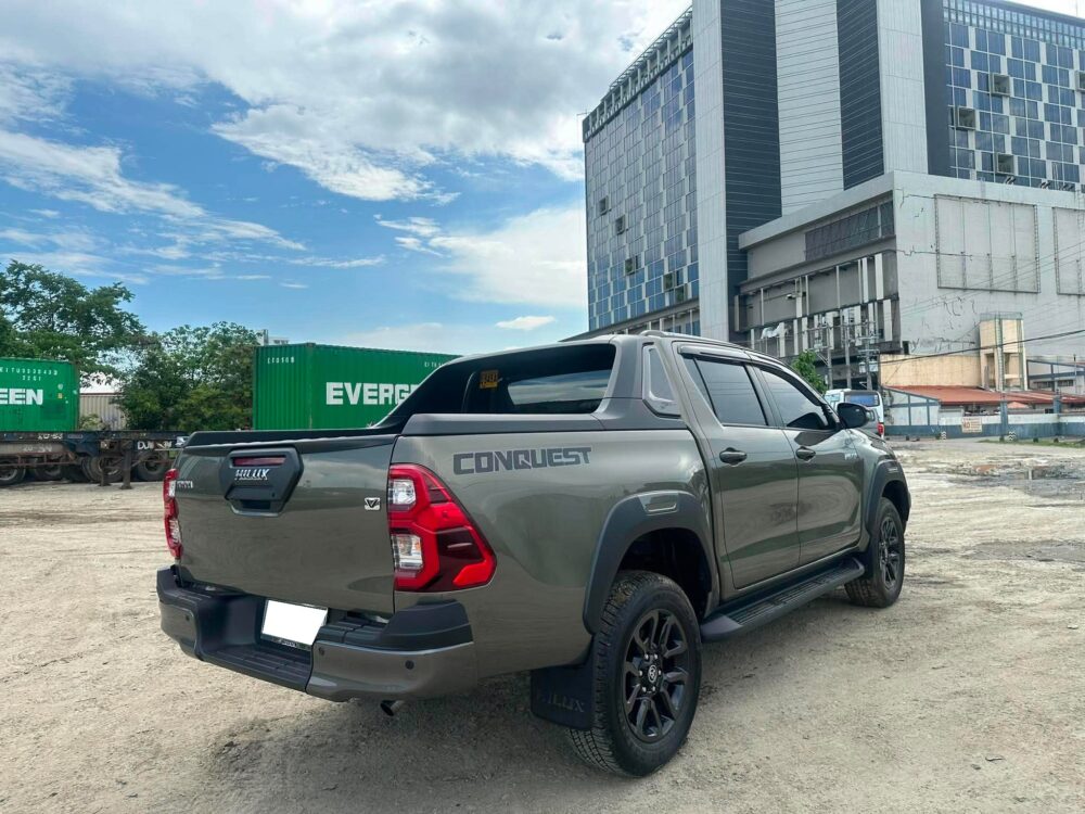 2025 TOYOTA HILUX CONQUEST 2.4 V 4X2 AUTOMATIC TRANSMISSION 6TKM ONLY!!!