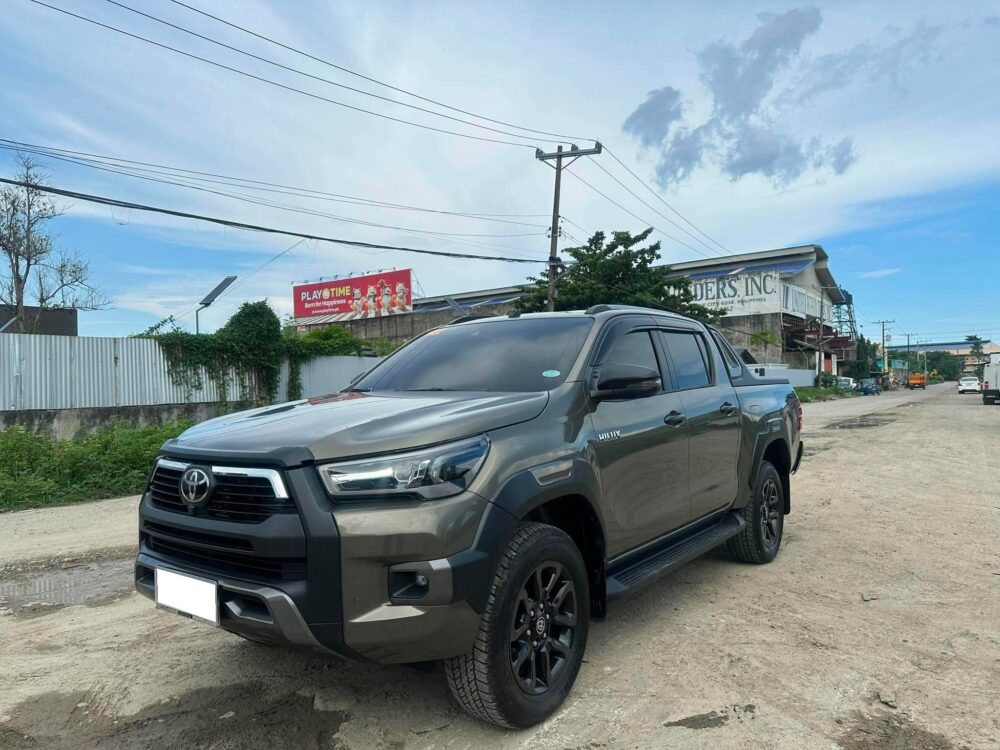 2025 TOYOTA HILUX CONQUEST 2.4 V 4X2 AUTOMATIC TRANSMISSION 6TKM ONLY!!!