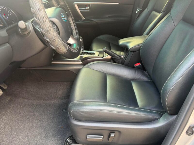 2022 TOYOTA FORTUNER Q 2.8L DIESEL AUTOMATIC TRANSMISSION