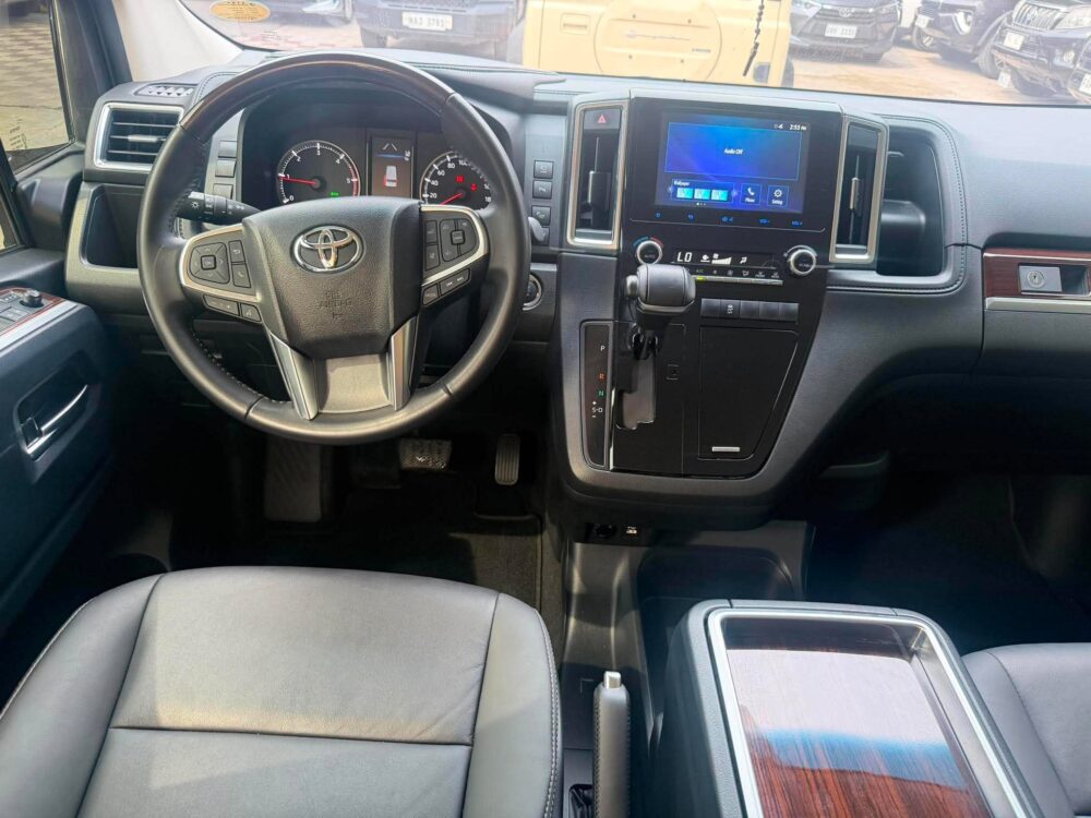 2025 TOYOTA HI ACE SUPER GRANDIA ELITE 2.8 AUTOMATIC TRANSMISSION 3TKM ONLY!!!