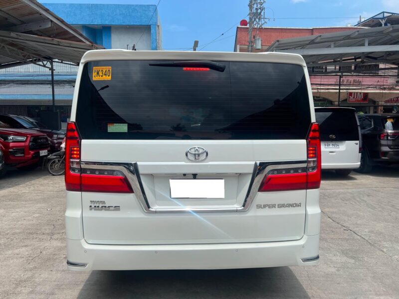 2020 TOYOTA HIACE SUPER GRANDIA LEATHER 2.8L DIESEL AUTOMATIC TRANSMISSION 30TKMS ONLY!!!