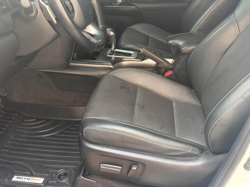 2025 TOYOTA FORTUNER Q 2.8L DIESEL AUTOMATIC TRANSMISSION 17TKM ONLY!!!