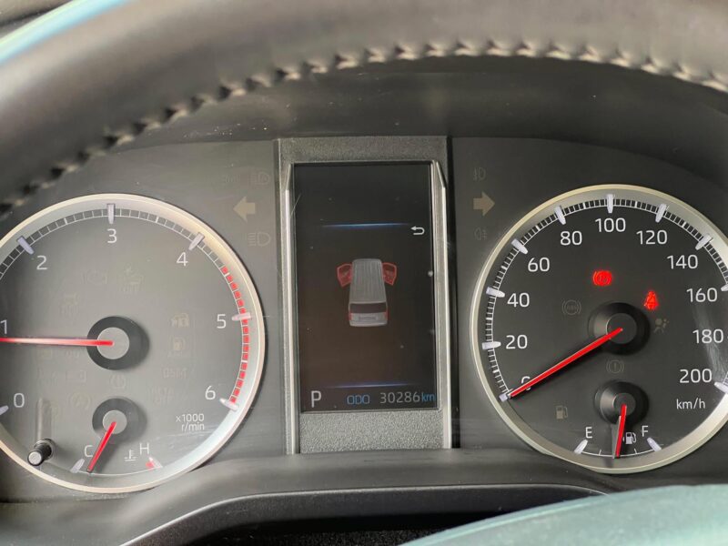 2020 TOYOTA HIACE SUPER GRANDIA LEATHER 2.8L DIESEL AUTOMATIC TRANSMISSION 30TKMS ONLY!!!
