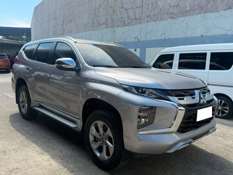2025 MITSUBISHI MONTERO GLX 2.4 MANUAL TRANSMISSION 5TKM ONLY!!!