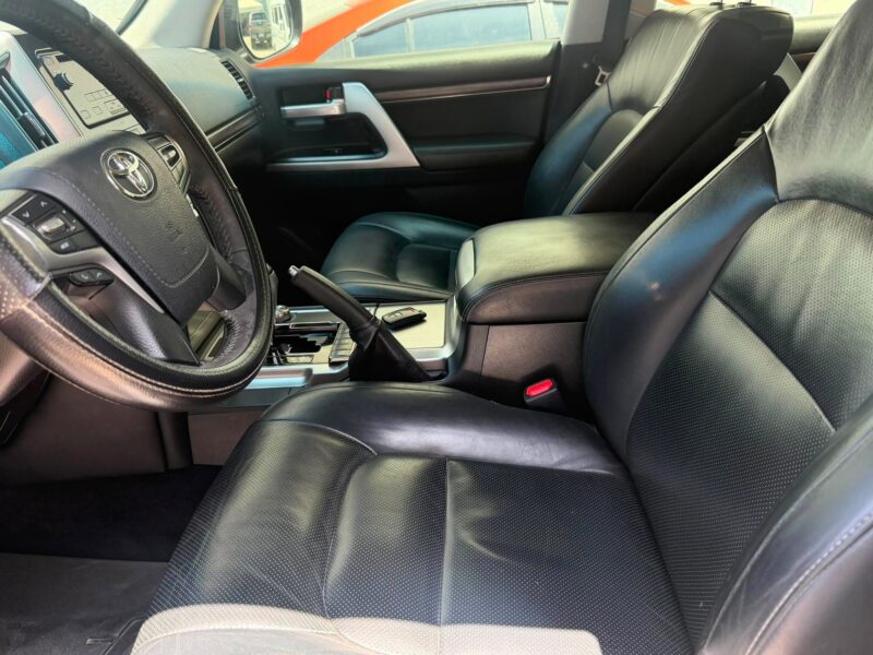 2017 TOYOTA LC200 4.5 V8 DIESEL AUTOMATIC TRANSMISSION 56TKM ONLY!!