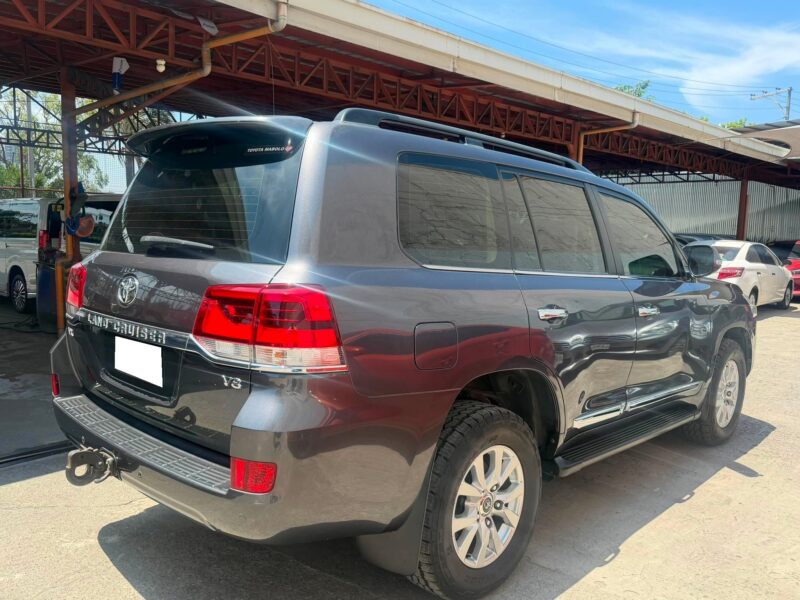2017 TOYOTA LC200 4.5 V8 DIESEL AUTOMATIC TRANSMISSION 56TKM ONLY!!