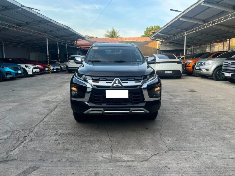 2025 MITSUBISHI MONTERO GLX 2.4 MANUAL TRANSMISSION 3TKM ONLY!!!