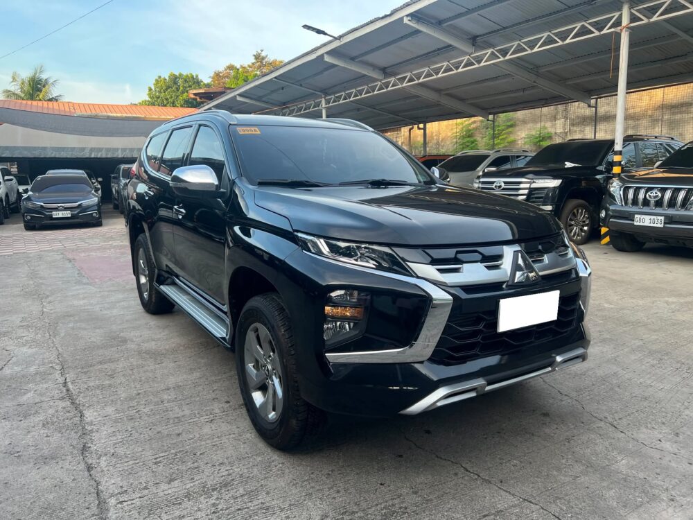 2025 MITSUBISHI MONTERO GLX 2.4 MANUAL TRANSMISSION 3TKM ONLY!!!