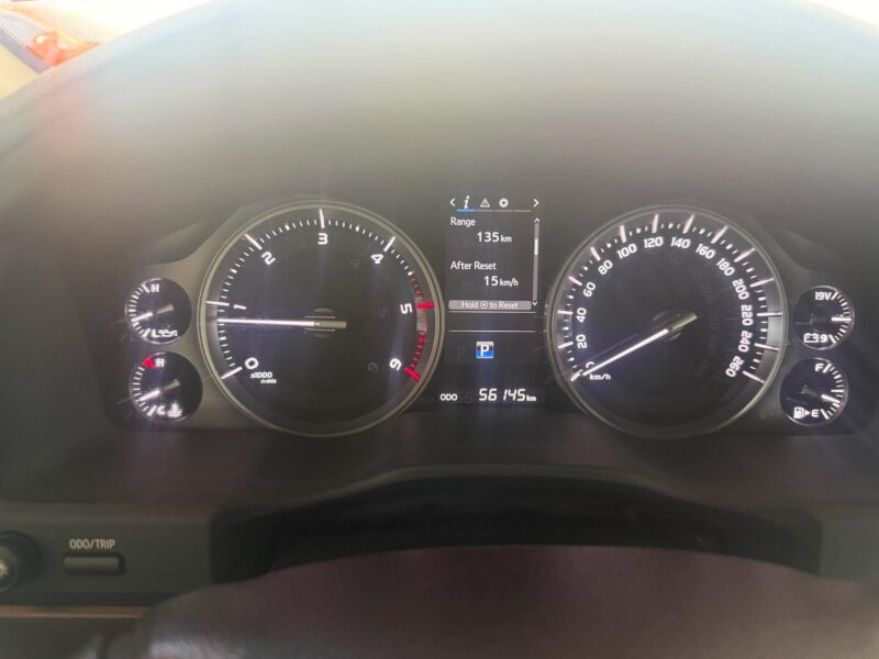 2017 TOYOTA LC200 4.5 V8 DIESEL AUTOMATIC TRANSMISSION 56TKM ONLY!!