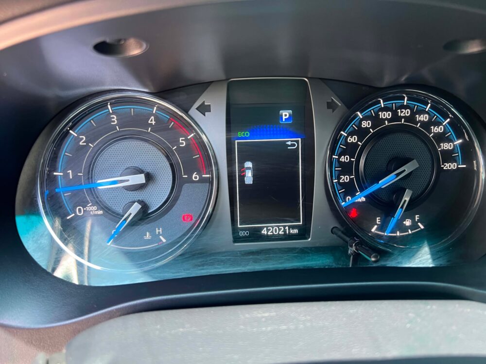 2022 TOYOTA HILUX CONQUEST 2.8 AUTOMATIC TRANSMISSION