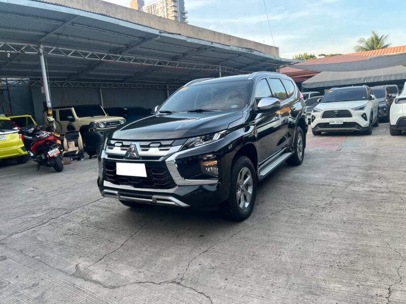 2025 MITSUBISHI MONTERO GLX 2.4 MANUAL TRANSMISSION 3TKM ONLY!!!