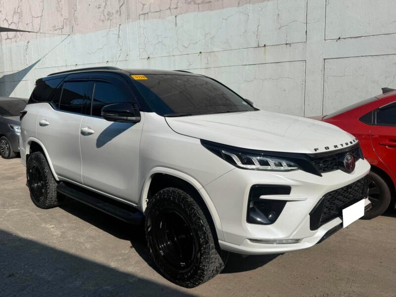2025 TOYOTA FORTUNER GR-S 2.8 4X4 AUTOMATIC TRANSMISSION 7TKM ONLY!!!!