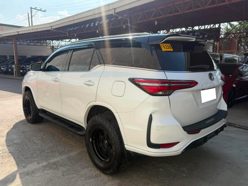 2025 TOYOTA FORTUNER GR-S 2.8 4X4 AUTOMATIC TRANSMISSION 7TKM ONLY!!!!