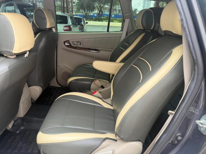 2016 TOYOTA INNOVA V 2.5 AUTOMATIC TRANSMISSION 70TKM ONLY!!!