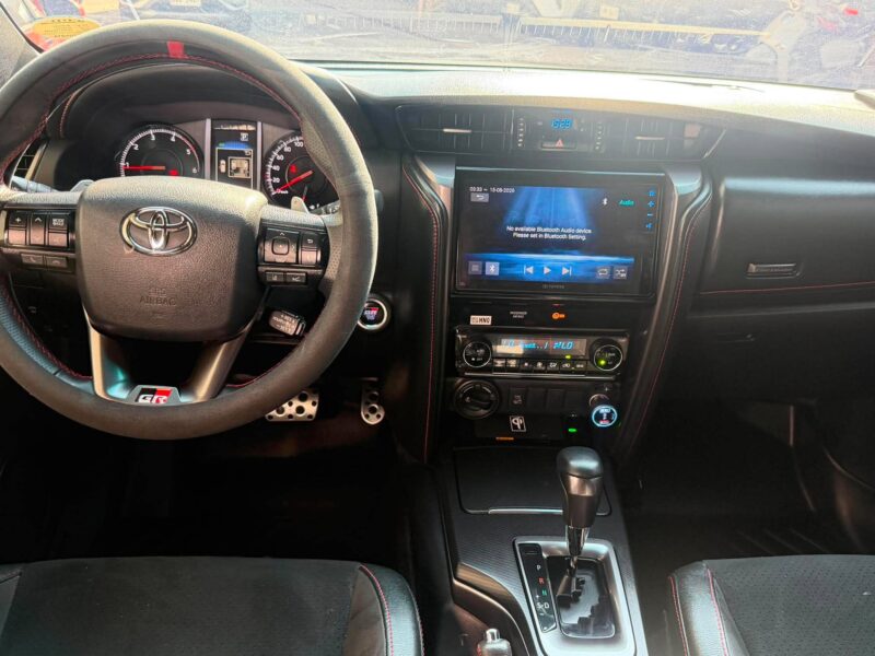 2025 TOYOTA FORTUNER GR-S 2.8 4X4 AUTOMATIC TRANSMISSION 7TKM ONLY!!!!