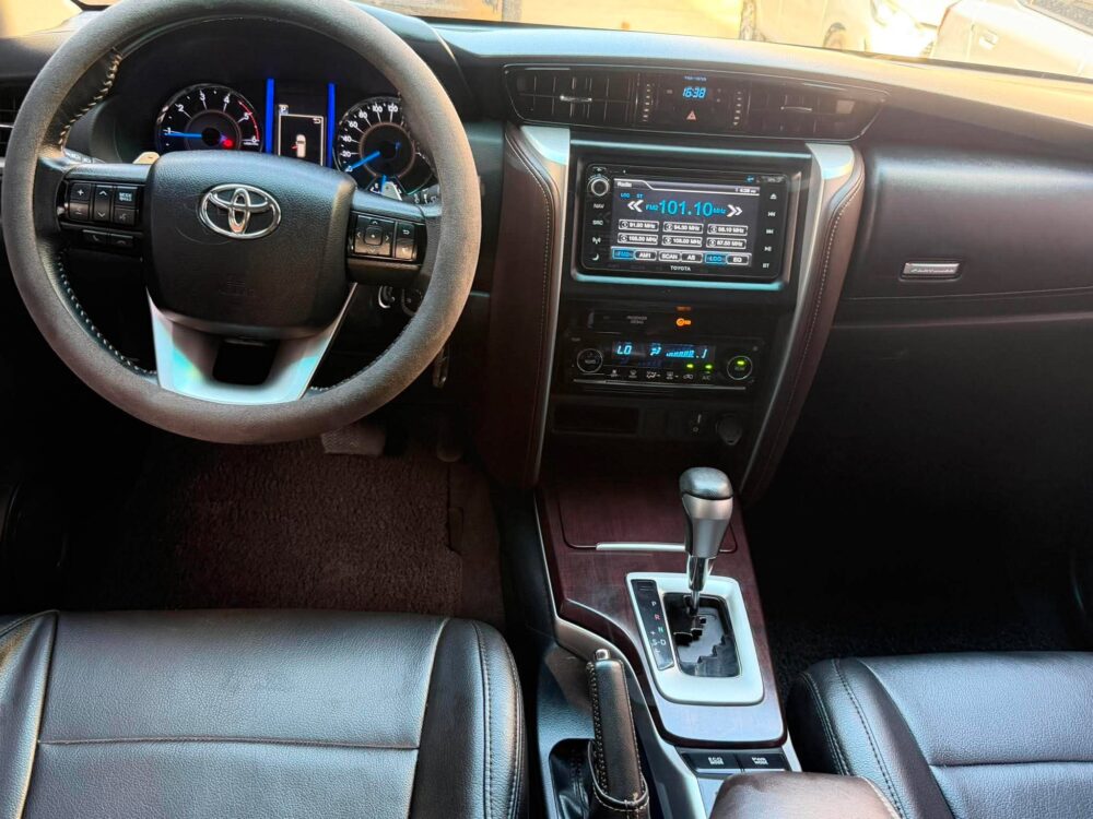 2019 TOYOTA FORTUNER 2.4 G 4X2 AUTOMATIC TRANSMISSION 57TKM ONLY!!!