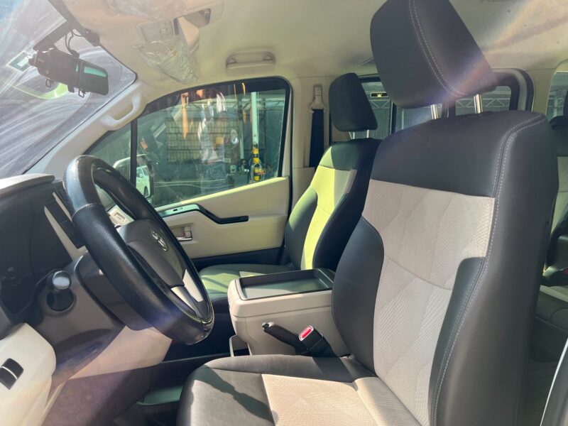 2019 TOYOTA HIACE GL GRANDIA 2.8 MANUAL TRANSMISSION 64TKM ONLY!!!