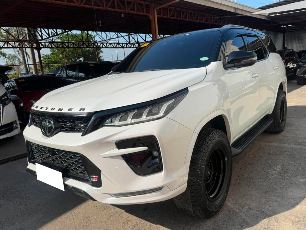 2025 TOYOTA FORTUNER GR-S 2.8 4X4 AUTOMATIC TRANSMISSION 7TKM ONLY!!!!