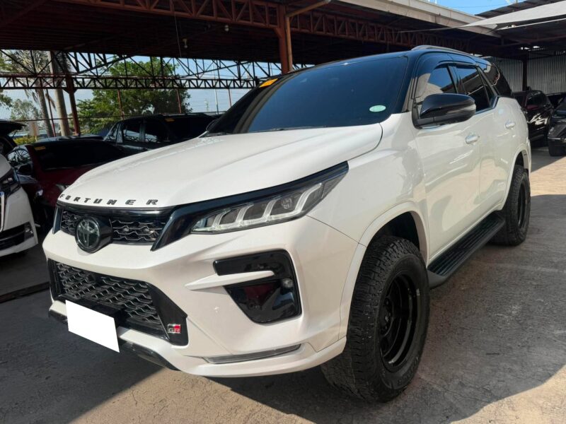 2025 TOYOTA FORTUNER GR-S 2.8 4X4 AUTOMATIC TRANSMISSION 7TKM ONLY!!!!
