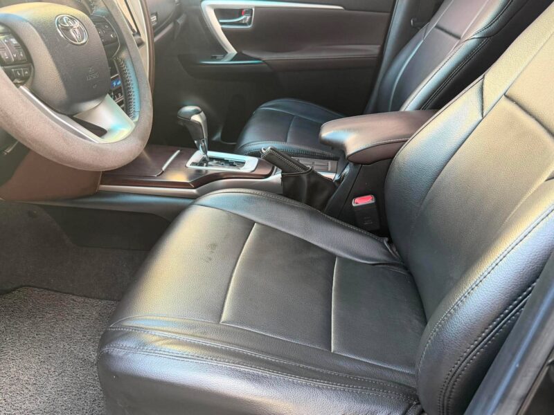 2019 TOYOTA FORTUNER 2.4 G 4X2 AUTOMATIC TRANSMISSION 57TKM ONLY!!!