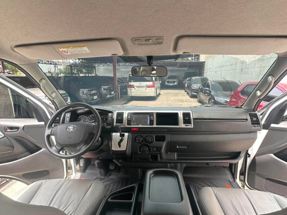 2018 TOYOTA HIACE SUPER GRANDIA 3.0 AUTOMATIC TRANSMISSION 36TKM ONLY!!!!