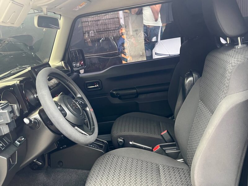 2022 SUZUKI JIMNY GLX 1.5 AUTOMATIC TRANSMISSION 30TKM ONLY!!!
