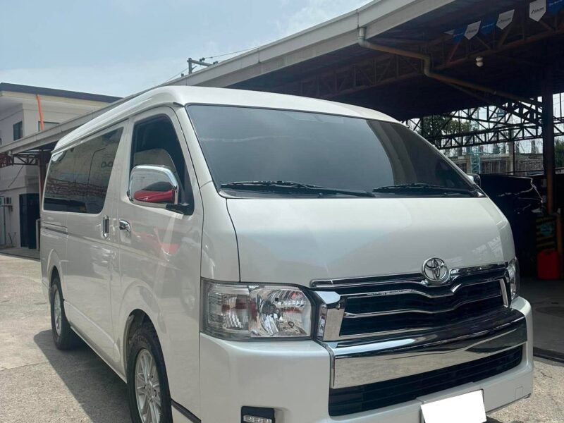 2018 TOYOTA HIACE SUPER GRANDIA 3.0 AUTOMATIC TRANSMISSION 36TKM ONLY!!!!
