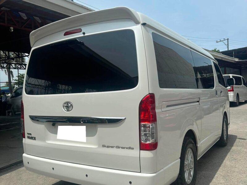 2018 TOYOTA HIACE SUPER GRANDIA 3.0 AUTOMATIC TRANSMISSION 36TKM ONLY!!!!