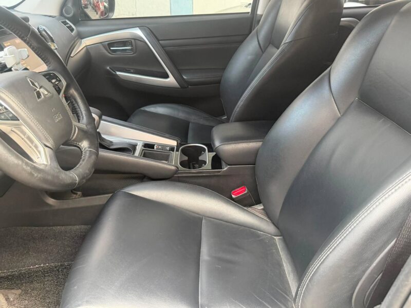 2022 MITSUBISHI MONTERO BLACK SERIES 2.4 AUTOMATIC TRANSMISSION 20TKM ONLY!!!