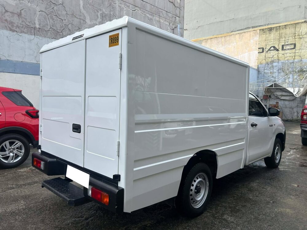 2023ACQ TOYOTA HILUX CARGO FB FX 4X2 2.4 14TKM ONLY MANUAL TRANSMISSION