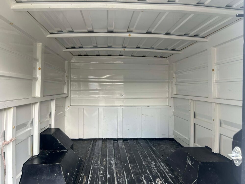 2023ACQ TOYOTA HILUX CARGO FB FX 4X2 2.4 14TKM ONLY MANUAL TRANSMISSION