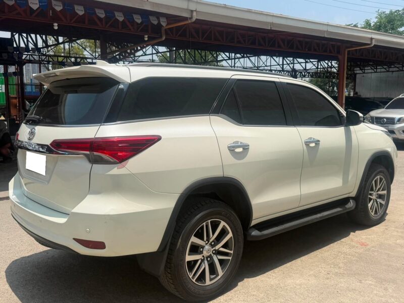 2018 TOYOTA FORTUNER V 4X2 2.4 AUTOMATIC TRANSMISSION 62TKM ONLY!!!
