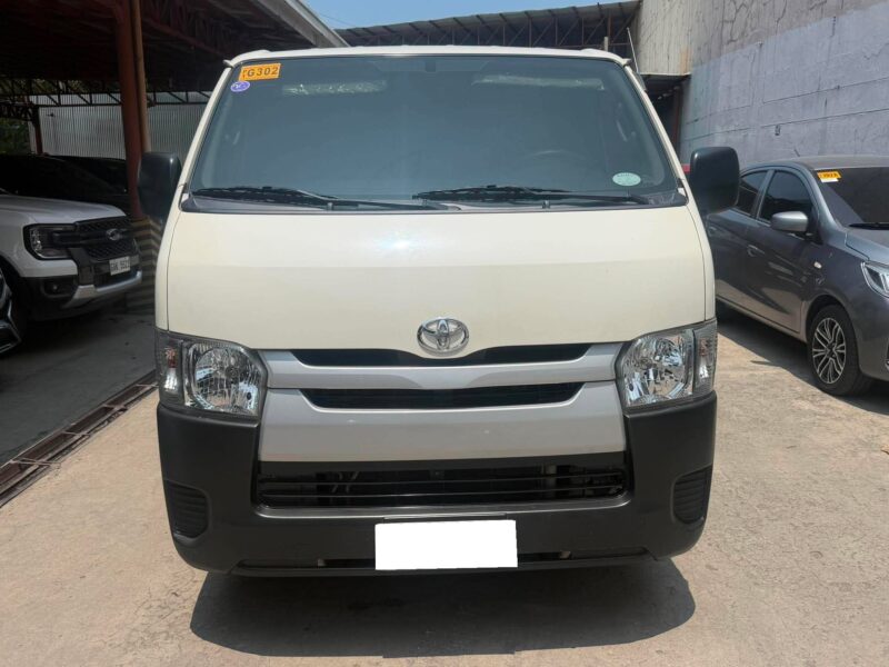 2019 TOYOTA HIACE COMMUTER 3.0 MANUAL TRANSMISSION 21TKM ONLY!!!